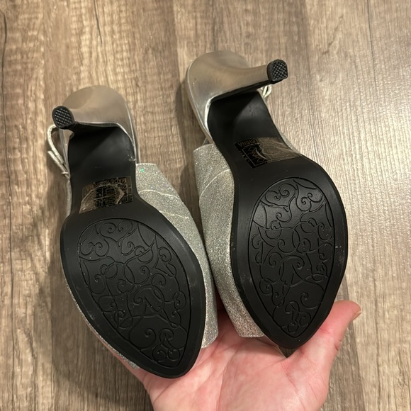 Silver Sparkly Sling-back Pumps - Picture 3 of 4